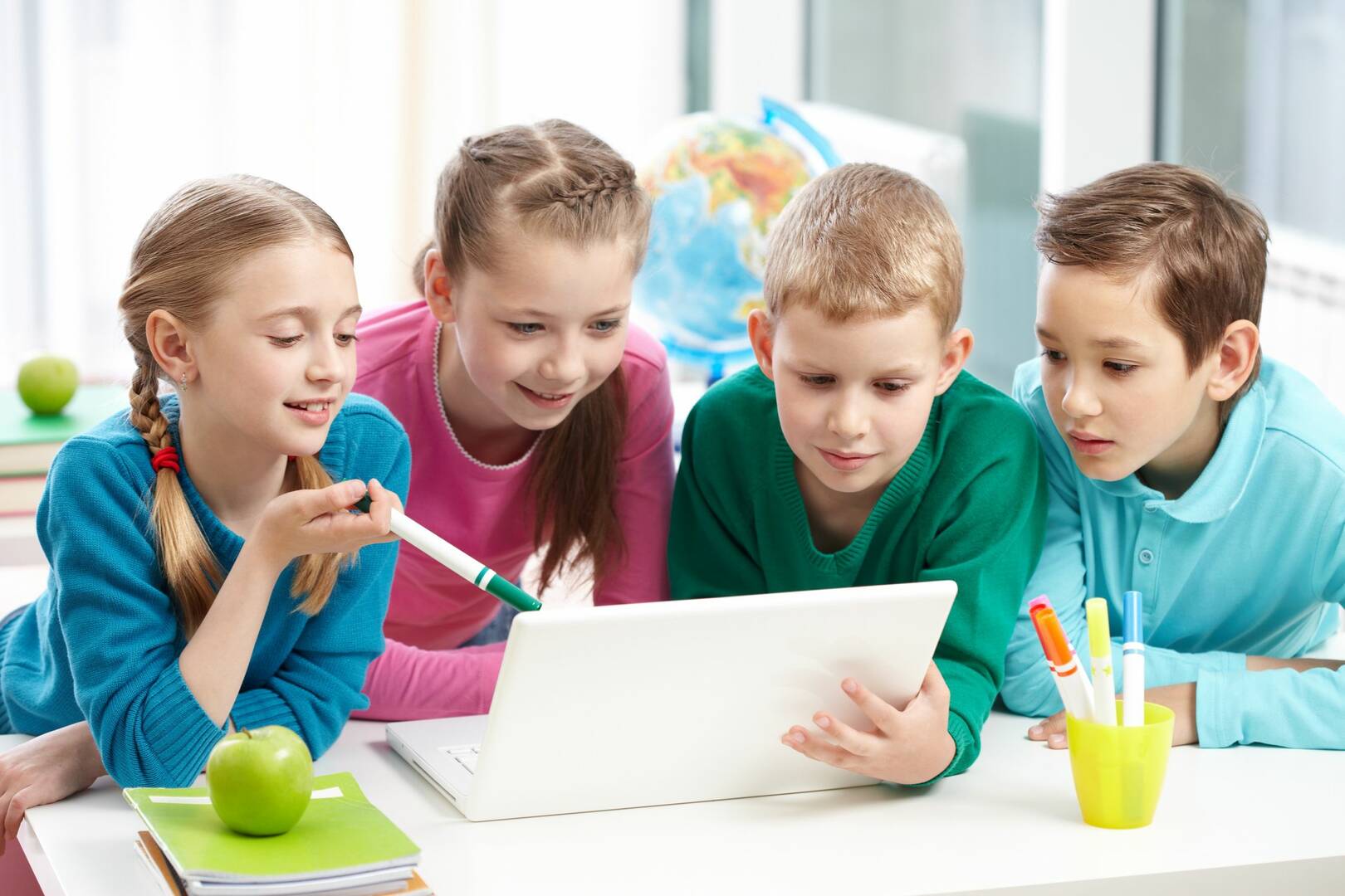 Carousel of Learning, Early Learning Center & Child Care logo