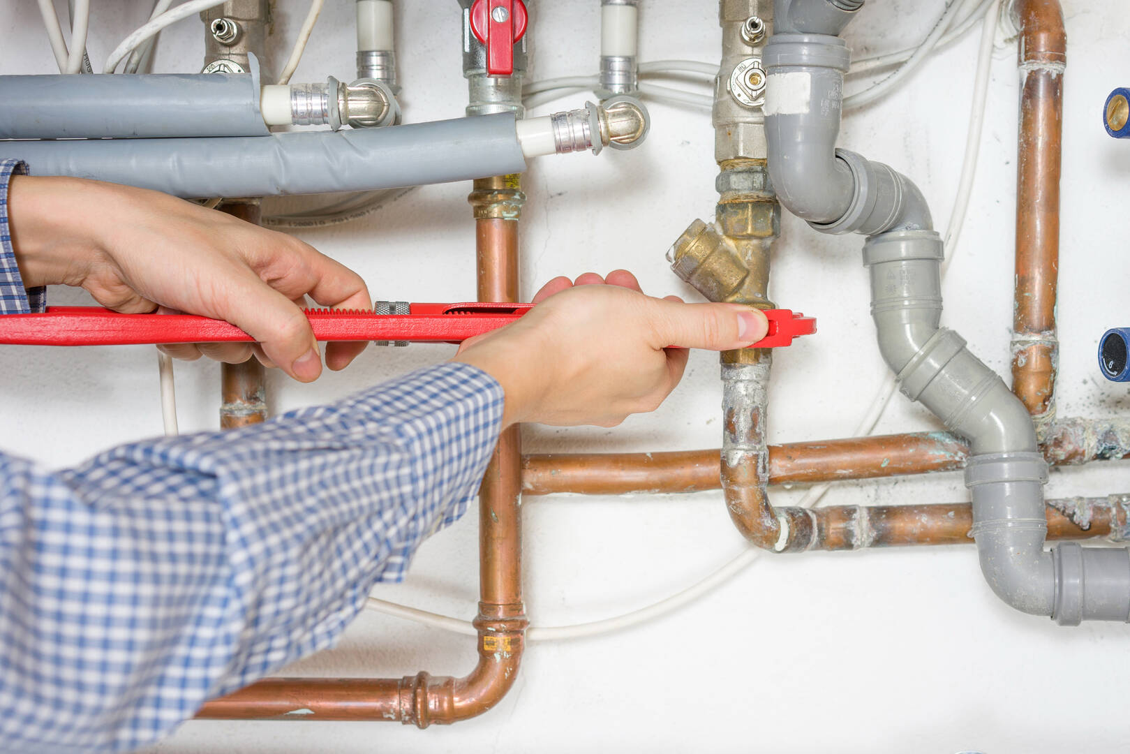 H & H Plumbing Inc logo