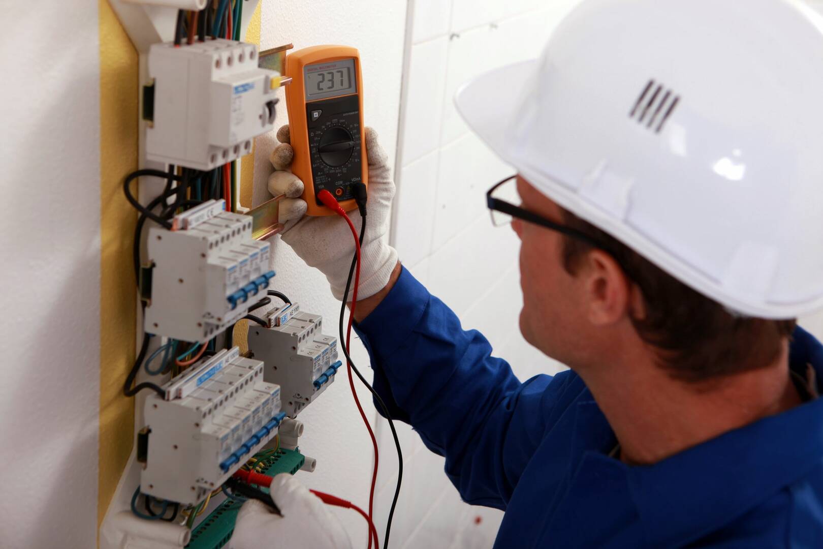 Current Electrical Systems logo