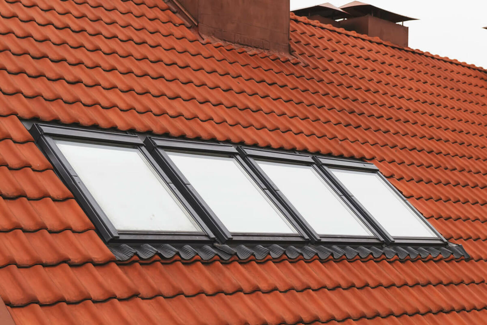John Mills Roofing logo