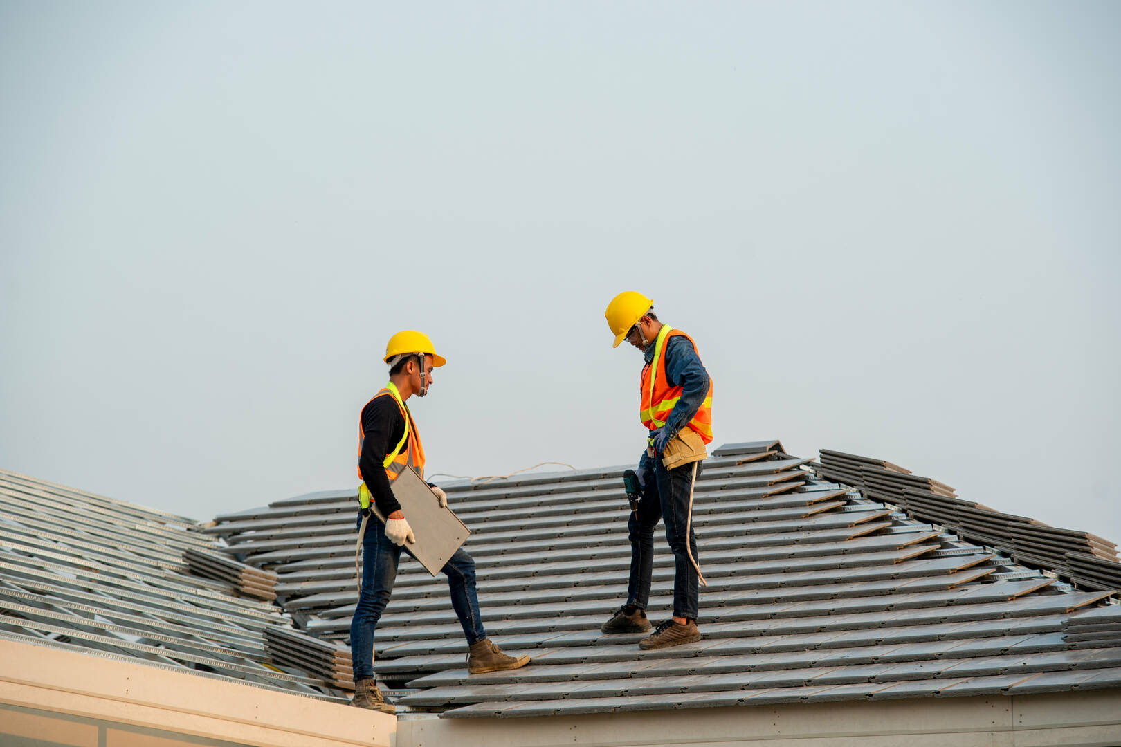 Diamond Roofers LLP logo