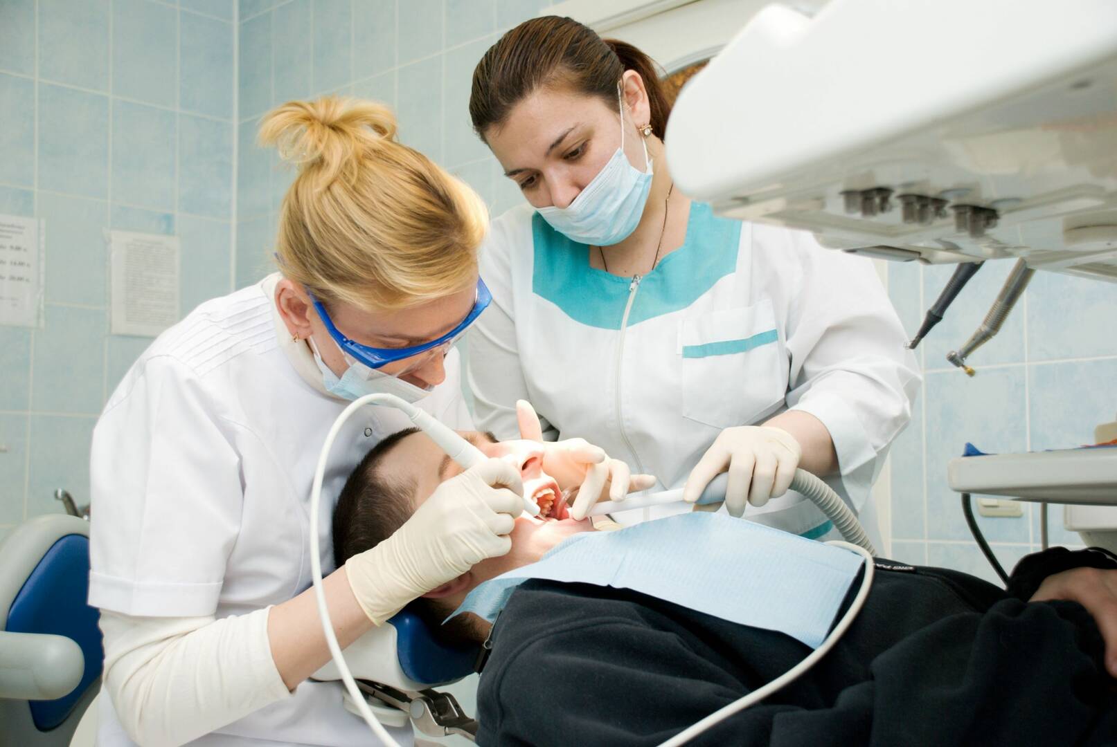 Glenmore Dental logo